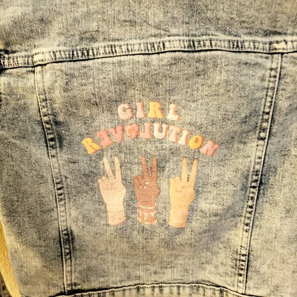 Barbie Girls Light Wash Long Sleeve Cotton Denim Jacket Size 6-6x EUC - Picture 6 of 9